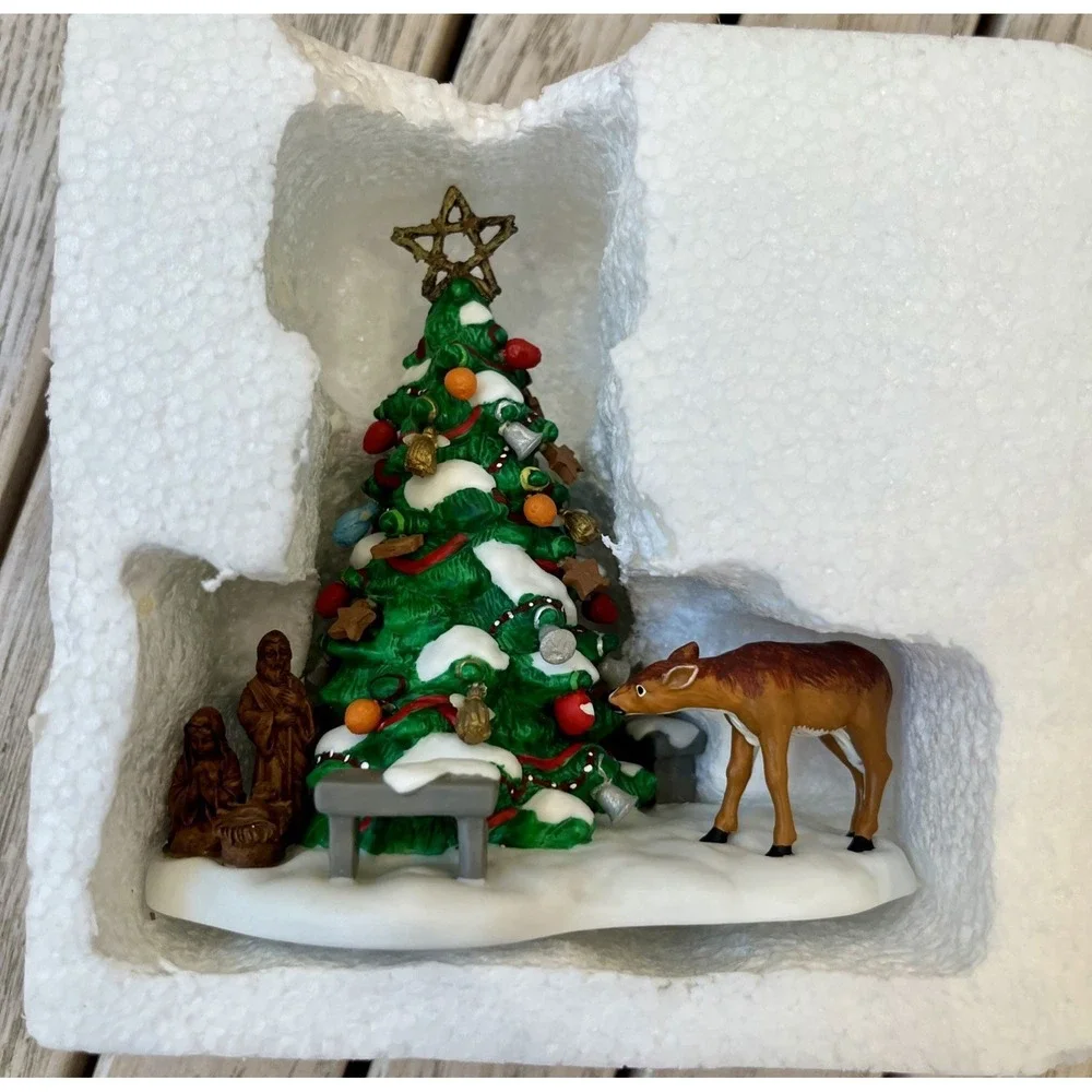 Vtg Dept. 56 New England Village New England Town Tree Nativity #56695 2008